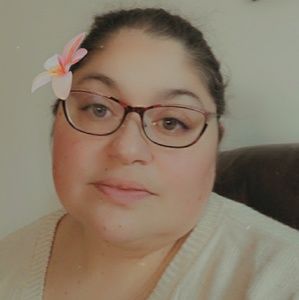 Meet your Posher, Elisa